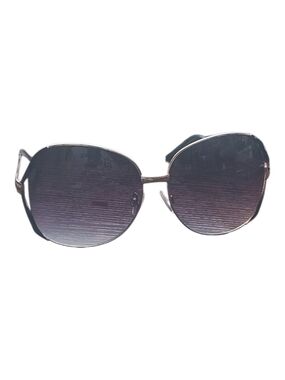 Stylish Women's Black Gradient Lens Sunglasses